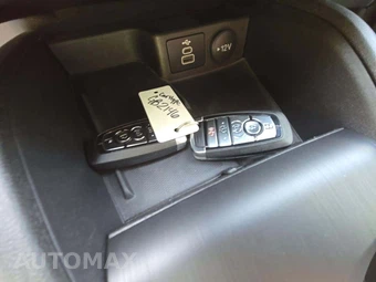 2025 Ford Escape Platinum - miniatura 8