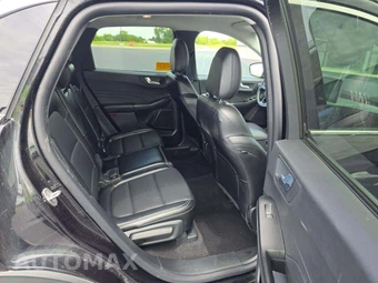 2025 Ford Escape Platinum – miniatura 13