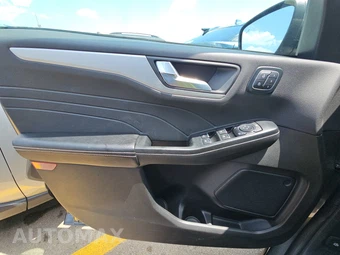 2025 Ford Escape Platinum - miniatura 9