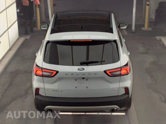 2025 Ford Escape Platinum - miniatura 6
