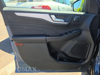 2025 Ford Escape Platinum – miniatura 15