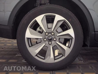 2025 Ford Escape Platinum - miniatura 11