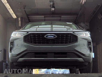 2025 Ford Escape Platinum - miniatura 3