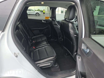 2025 Ford Escape Platinum - miniatura 13