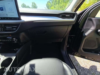 2025 Ford Escape Platinum - miniatura 16