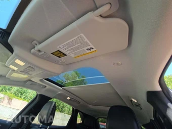 2025 Ford Escape Platinum - miniatura 8