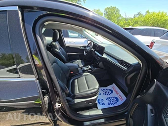2025 Ford Escape Platinum - miniatura 18