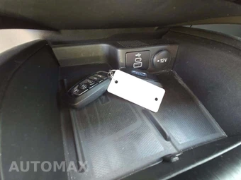 2025 Ford Escape Platinum - miniatura 5