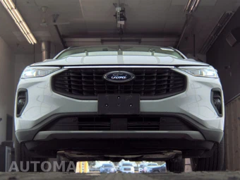 2025 Ford Escape Platinum - miniatura 3