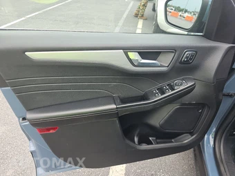2025 Ford Escape Platinum - miniatura 15