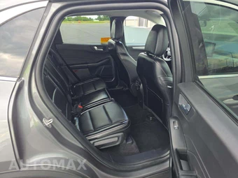 2025 Ford Escape Platinum - miniatura 13