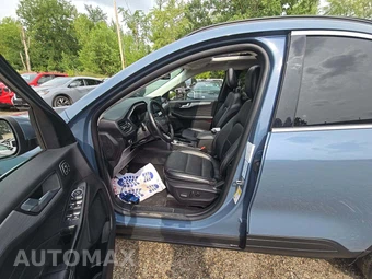 2025 Ford Escape Platinum - miniatura 3