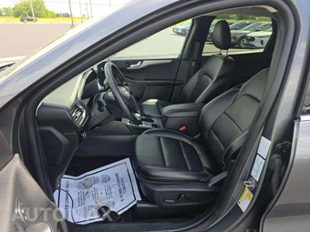 2025 Ford Escape Platinum - miniatura 3