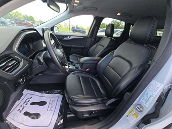 2025 Ford Escape Platinum - miniatura 3