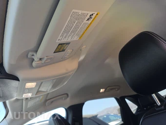 2025 Ford Escape Platinum - miniatura 24