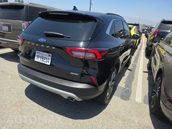 2025 Ford Escape Platinum - miniatura 4