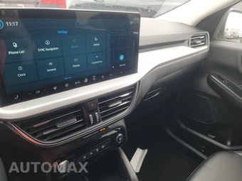 2025 Ford Escape Platinum - miniatura 17