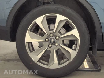 2025 Ford Escape Platinum - miniatura 11