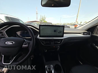 2025 Ford Escape Platinum - miniatura 17