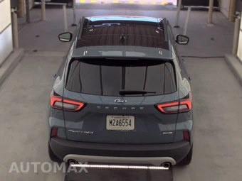 2025 Ford Escape Platinum - miniatura 6