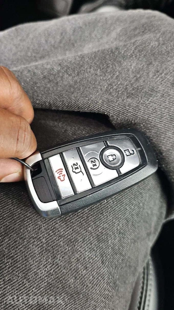 2025 Ford Escape Platinum – miniatura 24