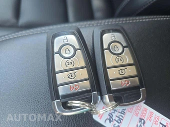 2025 Ford Escape Platinum - miniatura 8