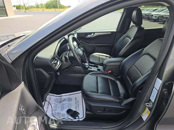 2025 Ford Escape Platinum – miniatura 3