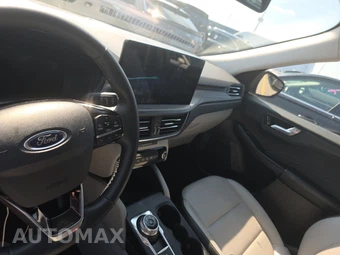 2025 Ford Escape Platinum – miniatura 11