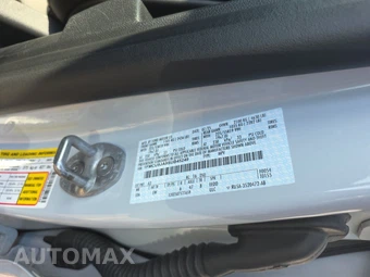 2025 Ford Escape Platinum – miniatura 15