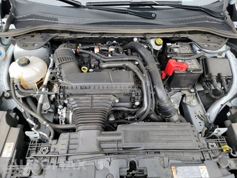 2025 Ford Escape Platinum – miniatura 22
