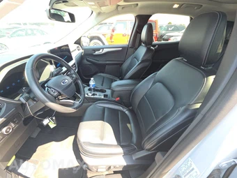2025 Ford Escape Platinum - miniatura 13