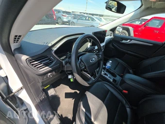 2025 Ford Escape Platinum - miniatura 16