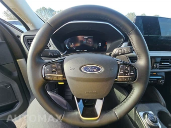 2025 Ford Escape Platinum - miniatura 10
