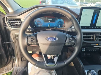 2025 Ford Escape Platinum - miniatura 10