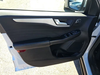 2025 Ford Escape Platinum - miniatura 15