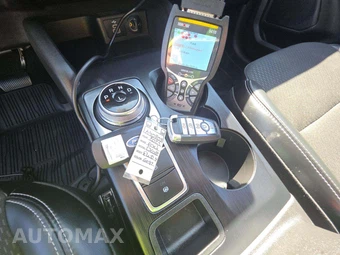 2025 Ford Escape Plug-In Hybrid PHEV - miniatura 8