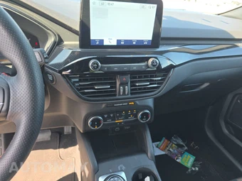 2025 Ford Escape ST-Line - miniatura 11