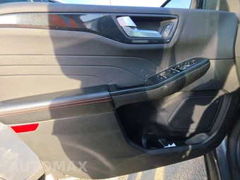 2025 Ford Escape ST-Line - miniatura 9
