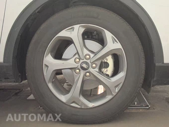 2025 Ford Escape ST-Line – miniatura 10