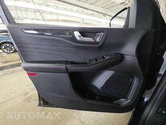 2025 Ford Escape ST-Line – miniatura 15