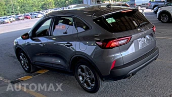 2025 Ford Escape ST-Line - miniatura 6