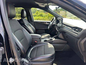 2025 Ford Escape ST-Line - miniatura 18