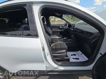 2025 Ford Escape ST-Line – miniatura 15