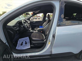 2025 Ford Escape ST-Line – miniatura 3