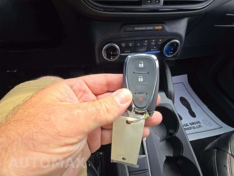2025 Ford Escape ST-Line – miniatura 5