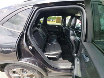 2025 Ford Escape ST-Line - miniatura 16