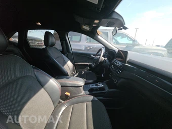 2025 Ford Escape ST-Line - miniatura 8