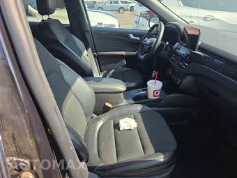 2025 Ford Escape ST-Line - miniatura 8
