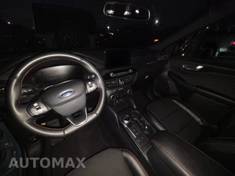 2025 Ford Escape ST-Line - miniatura 17