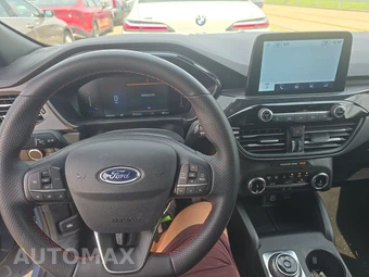 2025 Ford Escape ST-Line - miniatura 17